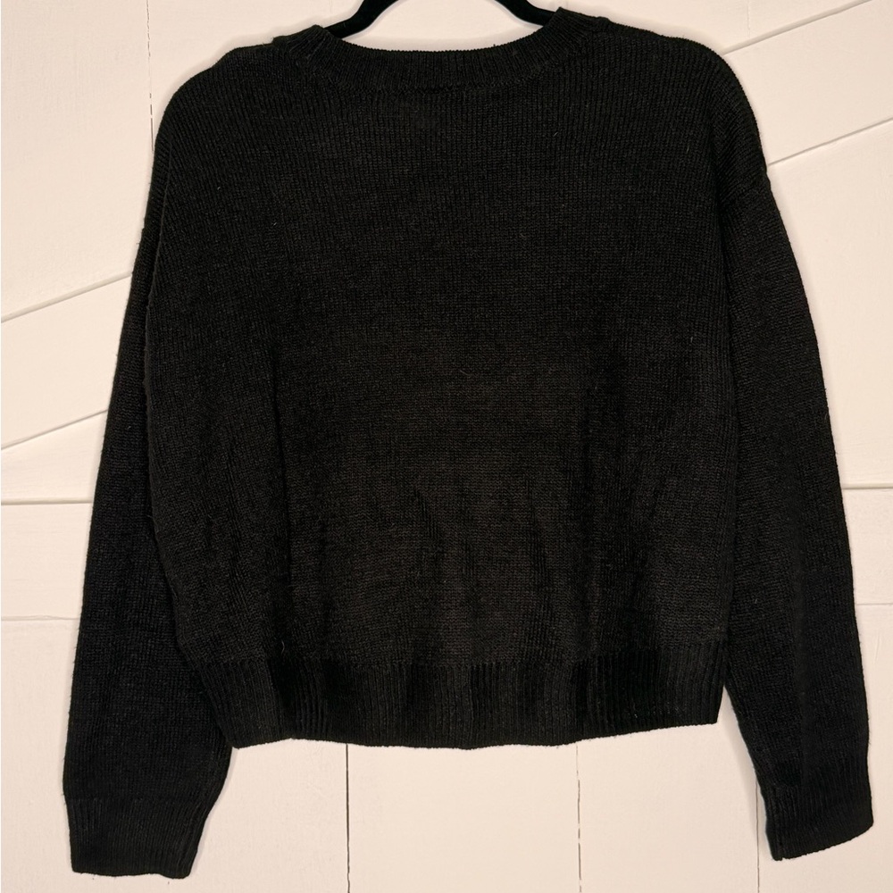 H&M Women's Black Crew Neck Sweater
